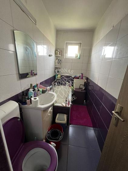 Apartament cu 2 camere semidecomandat, mobilat în Decebal
