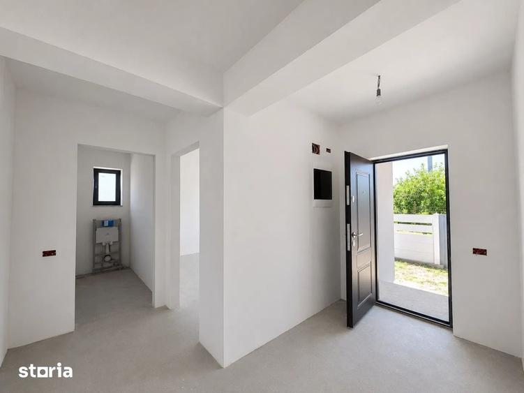 Casă cu 4 camere cu Teren 400 Mp în Domnești