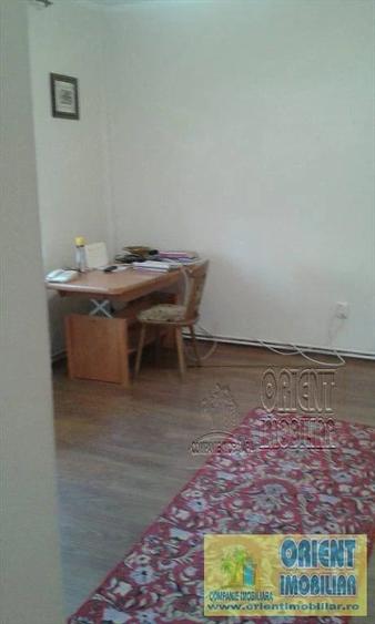 Casă cu 6 camere cu Teren 520 Mp în Lazu