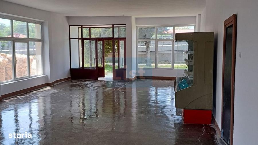 Spatiu comercial generos, la drum principal, localitatea Daia - 3
