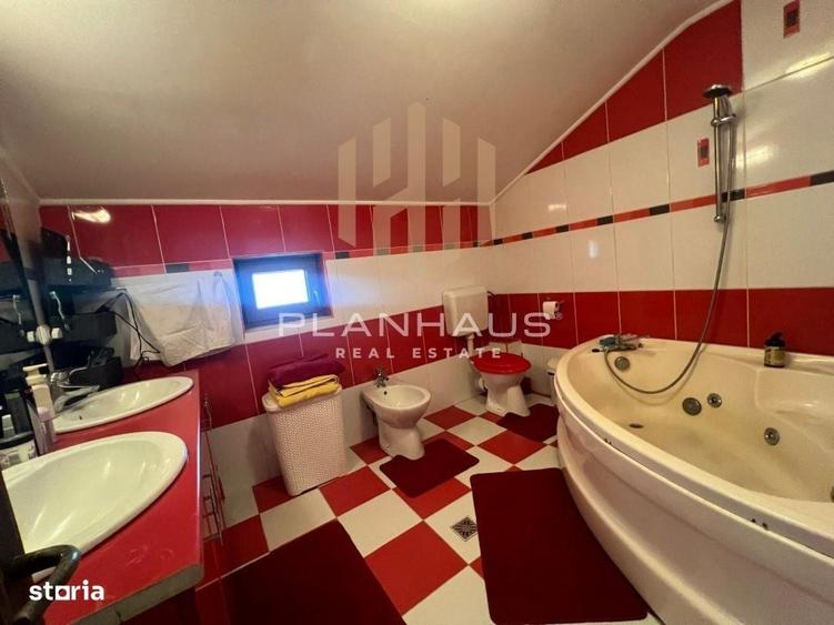Casă cu 4 camere cu Teren 12 Mp în Săsar