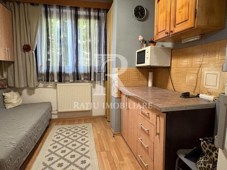 Garsonieră decomandată, mobilată în Rogerius