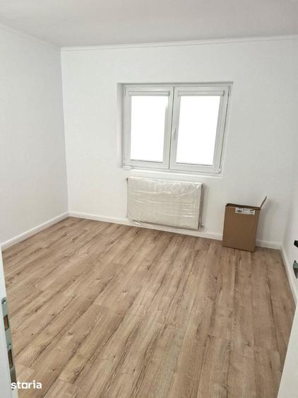 Apartament cu 3 camere în Broșteni