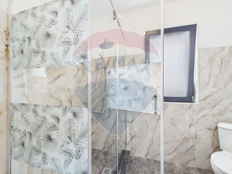 Casă individuală cu 5 camere cu Teren 457 Mp în Dobreni