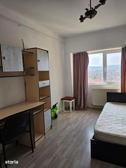 Apartament cu 3 camere decomandat în Orizont