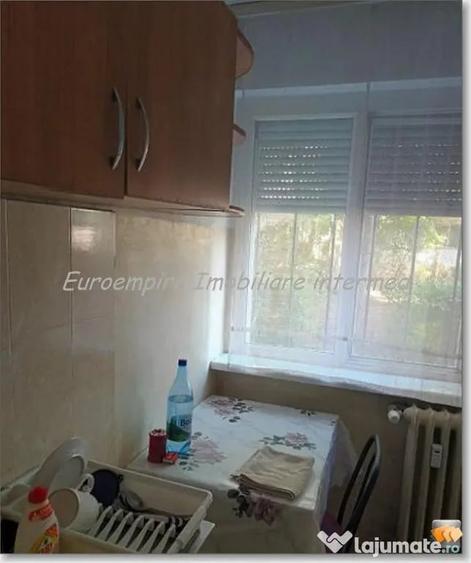 Apartament cu 2 camere semidecomandat în Km 4