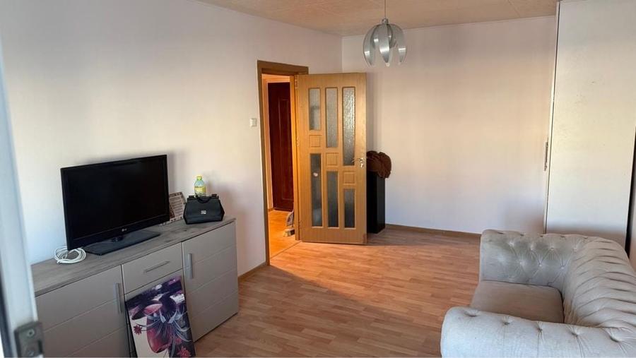 Apartament cu 2 camere decomandat în Drumul Taberei
