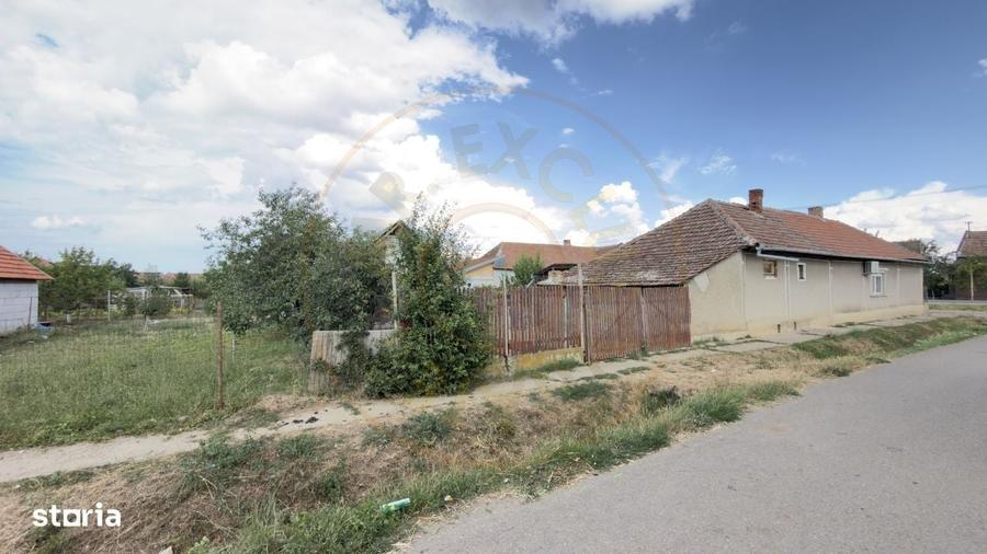 Casă cu 4 camere în Căpleni
