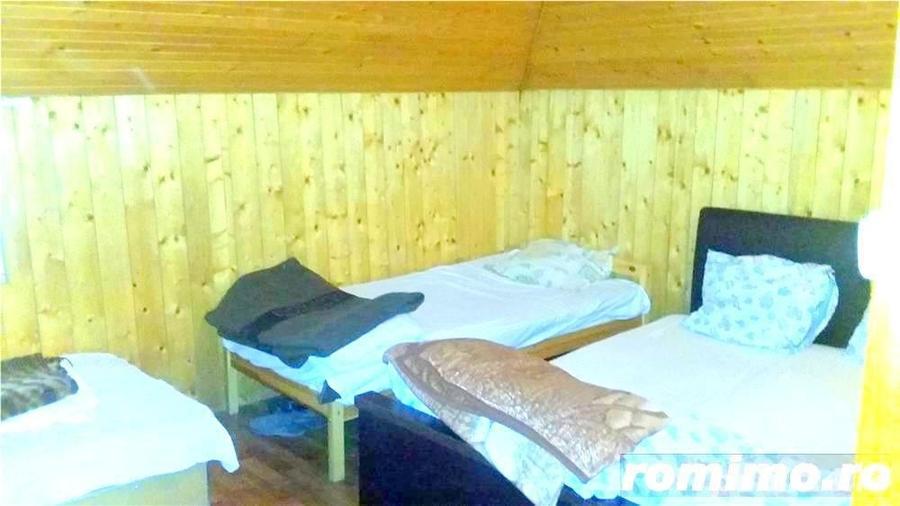 Casă cu 5 camere în Buziașului