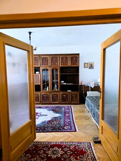 Oancea -Spital Sf Maria-2 Camere Decomandat 63mp-bloc 1990-etaj intermediar - 9