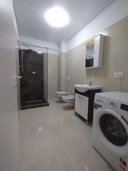 Apartament cu 2 camere semidecomandat în Micro 17