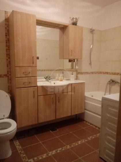 Apartament cu 2 camere semidecomandat în Florești