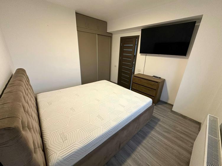Apartament cu 2 camere semidecomandat, mobilat în Hărmanului