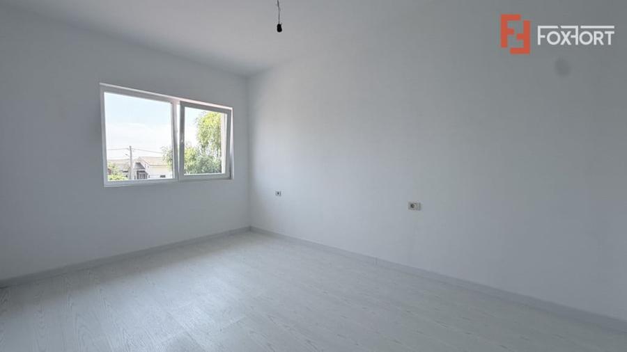 Casă cu 4 camere cu Teren 313 Mp în Moșnița Nouă