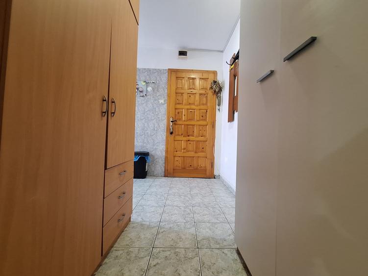 Garsonieră decomandată, mobilată în Dâmbovița