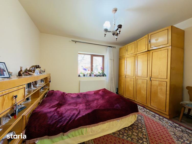 Casă cu 2 camere cu Teren 933 Mp în Sânmihaiu Român