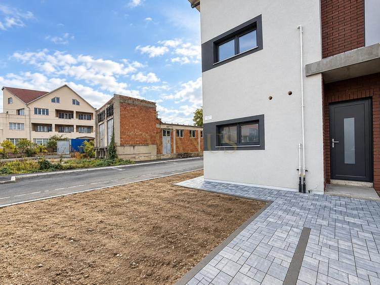 Apartament cu 2 camere semidecomandat în Mărăști