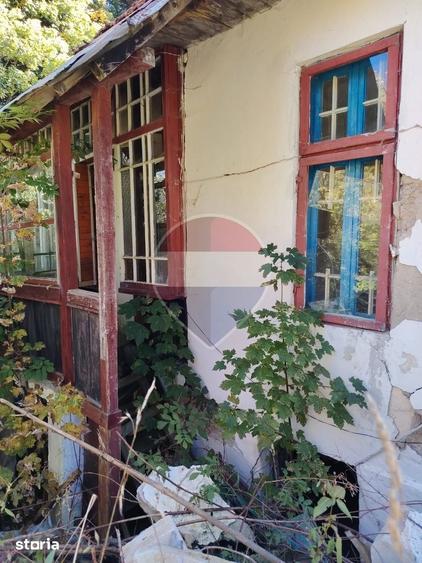 Casă cu 4 camere cu Teren 442 Mp în Central