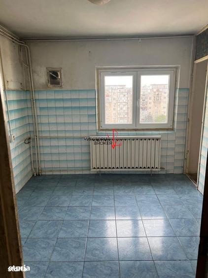 Apartament cu 4 camere decomandat în Colentina