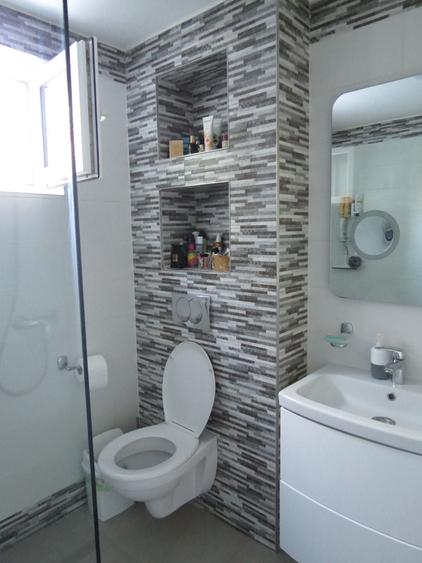 Casă cu 4 camere în Odaia Manolache