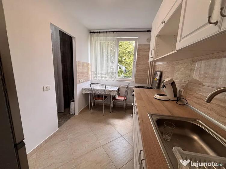 Apartament cu 4 camere decomandat în Dristor