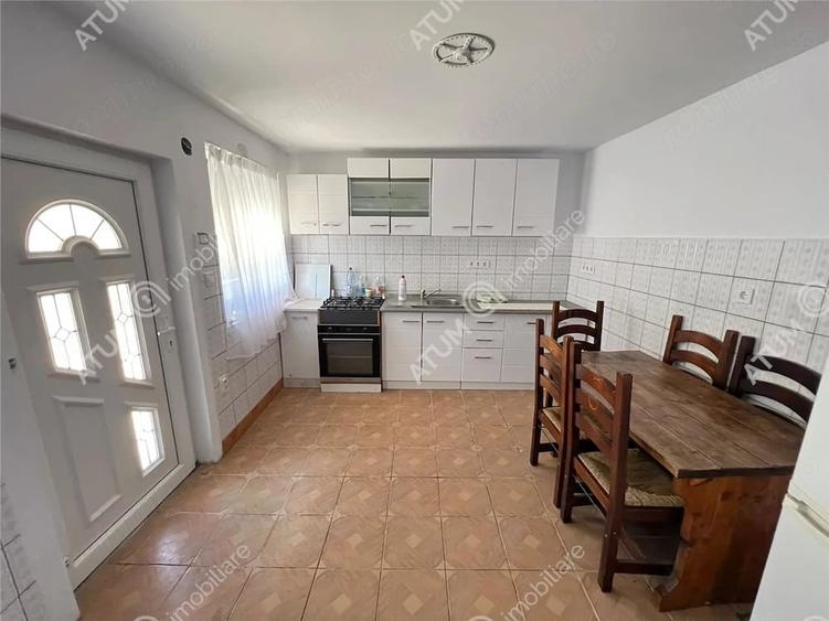 Casă cu 3 camere în Poplaca