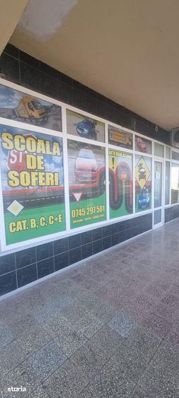 Spațiu comercial, de 64.3 mp, în Pelican