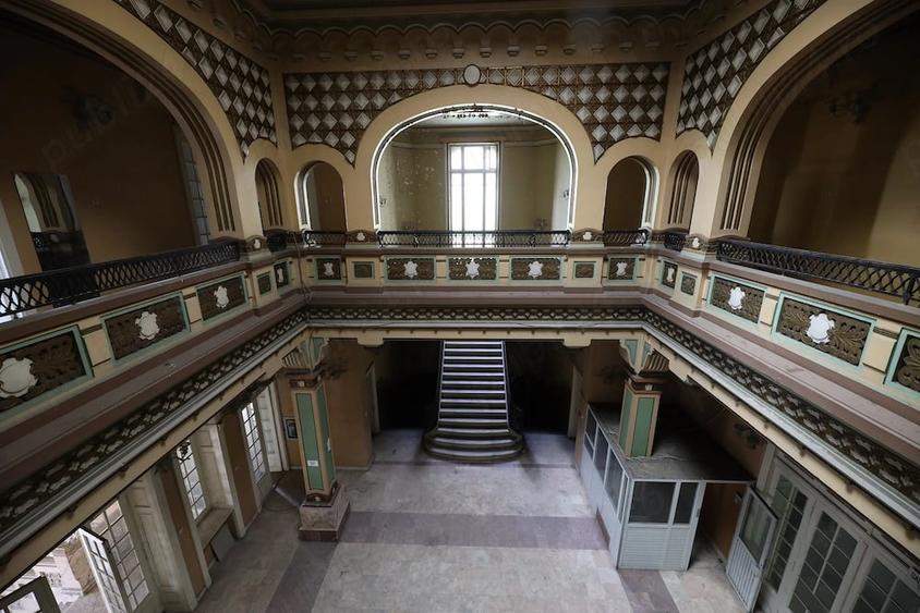 Casă cu Teren 1848 Mp în Ultracentral