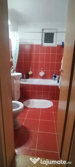 Apartament cu 3 camere nedecomandat în Central