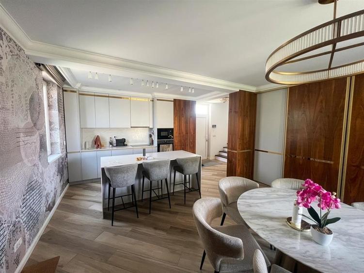 Casă cu 4 camere cu Teren 474 Mp în Dealuri Oradea