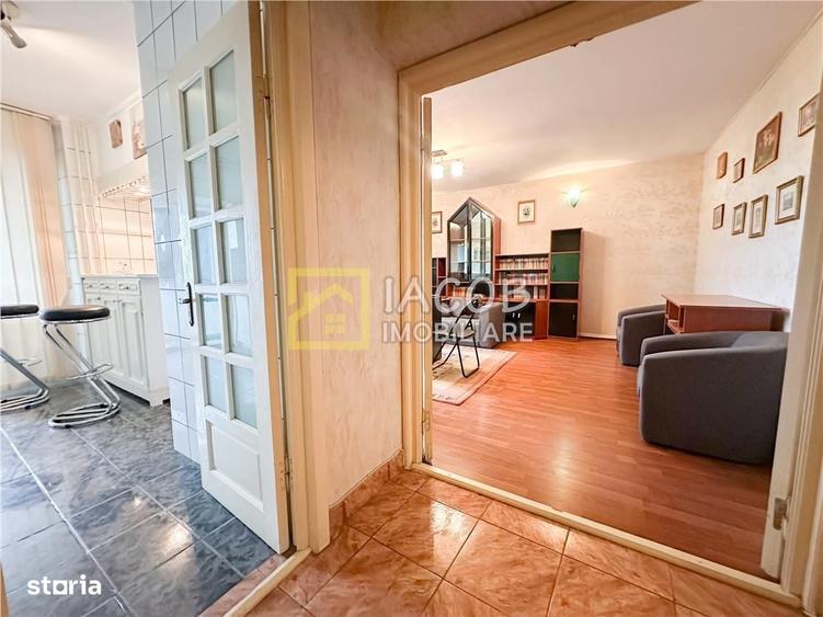 Apartament spatios de 2 camere, de inchiriat zona centrala, Str. 9 M - 2