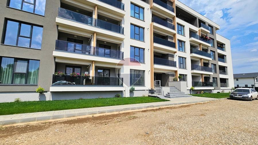 Apartament cu 2 camere semidecomandat în Albert