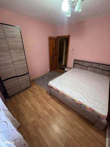 De inchiriat apartament cu 3 camere, decomandat, ultracentral - 1
