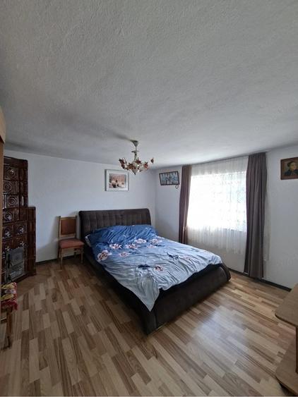 Casă cu 2 camere cu Teren 6243 Mp în Cuca