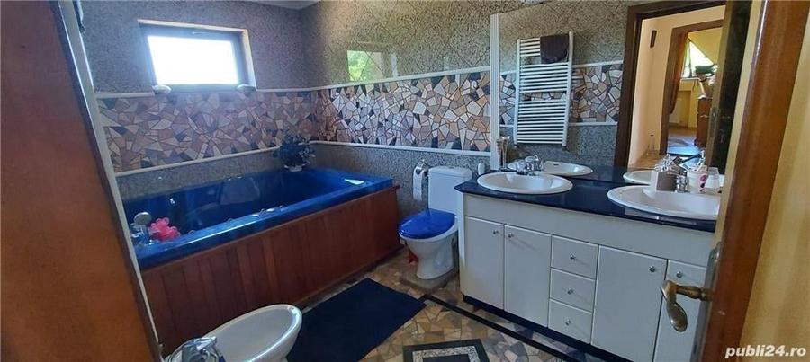 Casă cu 5 camere cu Teren 205 Mp în Central