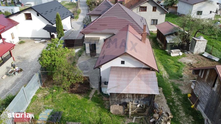 Casă cu 4 camere cu Teren 600 Mp în Central