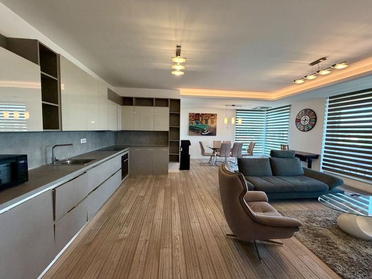 Apartament cu 3 camere în Iancu Nicolae