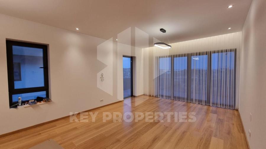 Apartament cu 3 camere decomandat, mobilat în Pipera