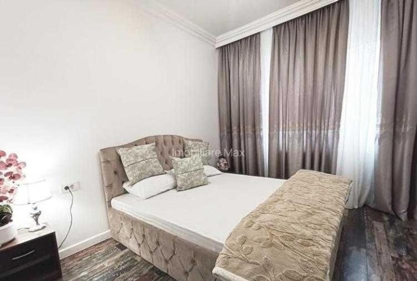 Apartament cu 3 camere decomandat, mobilat în Regie