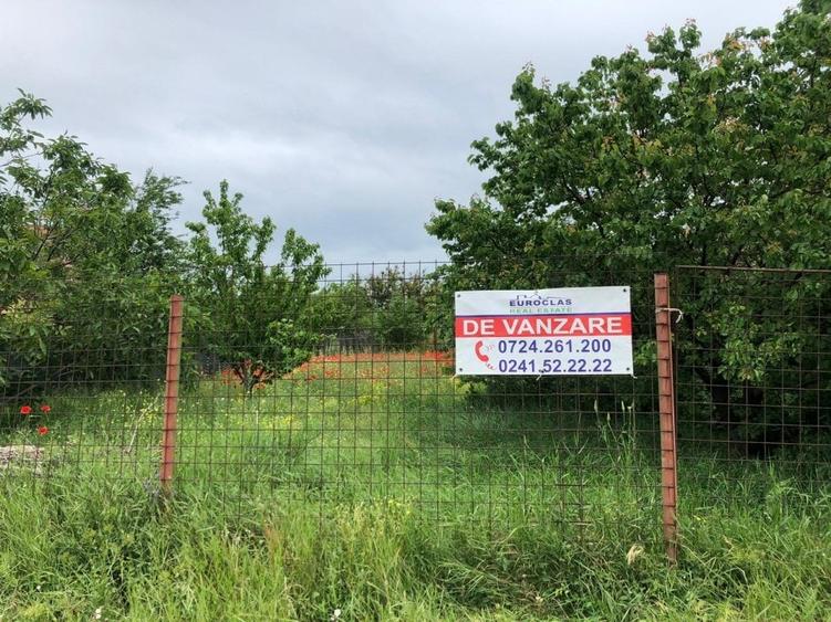 Teren Construcții intravilan de 1000 mp, în Nord