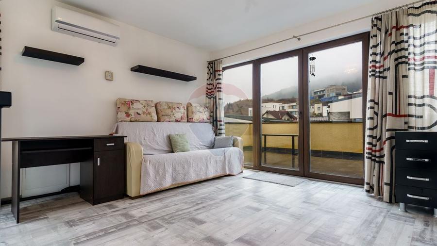 Duplex cu 4 camere cu Teren 123 Mp în Florești