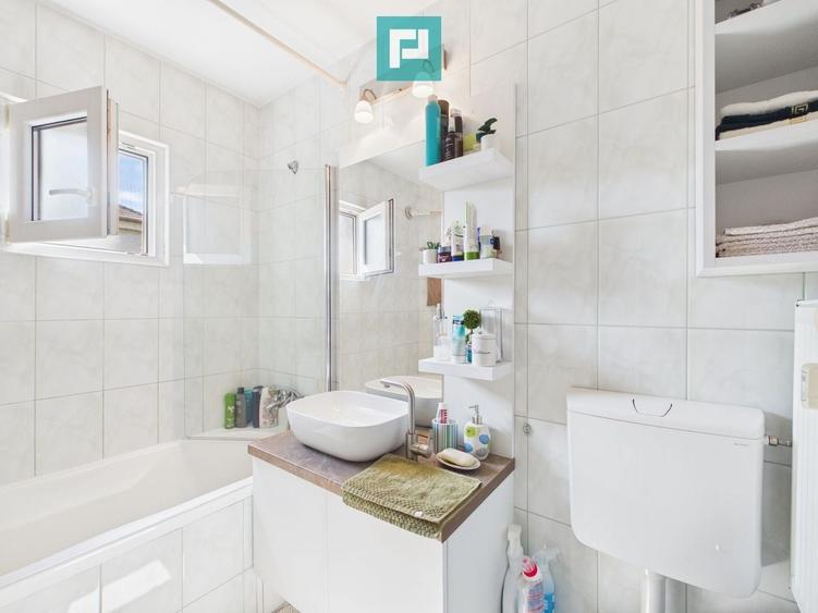 Apartament cu 3 camere decomandat în Decebal