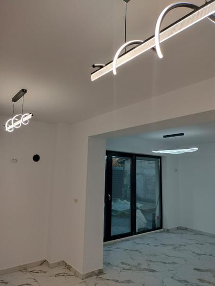 Casă individuală cu 5 camere cu Teren 200 Mp în Lujerului