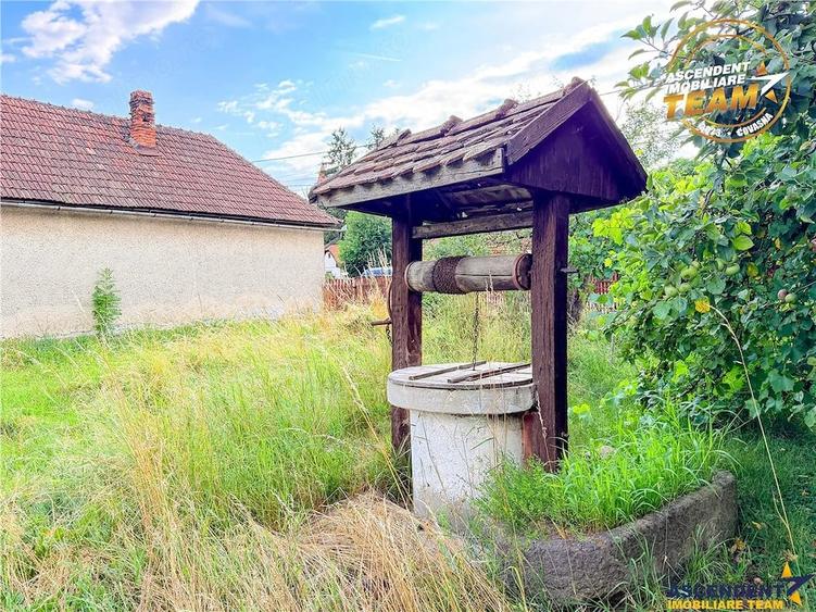Casă cu 4 camere cu Teren 1911 Mp în Ilieni