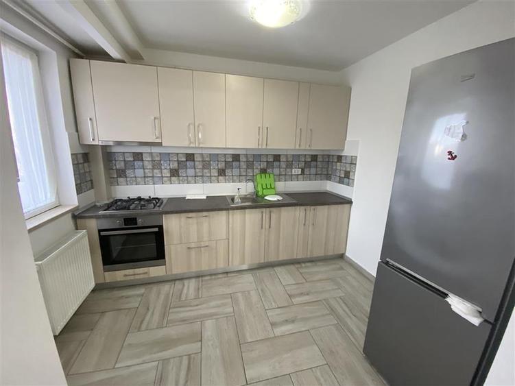 Apartament cu 2 camere decomandat, mobilat în Brăilei