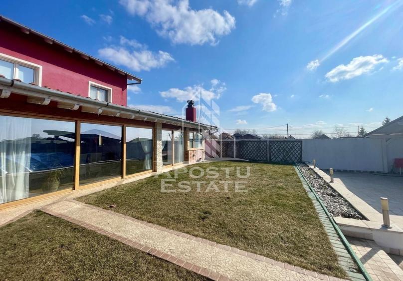 Casă individuală cu 4 camere cu Piscina în Zădăreni