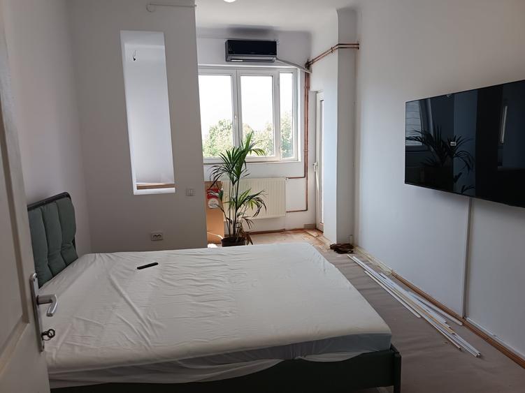 Apartament cu 3 camere decomandat, mobilat în Cișmigiu