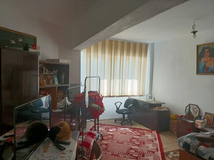 Apartament cu 2 camere semidecomandat în Ultracentral
