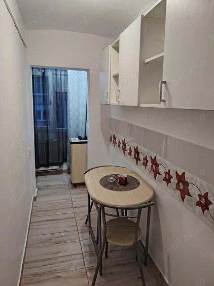Garsonieră decomandată în Central
