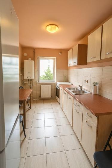 Apartament cu 4 camere, mobilat în Hipodrom 3